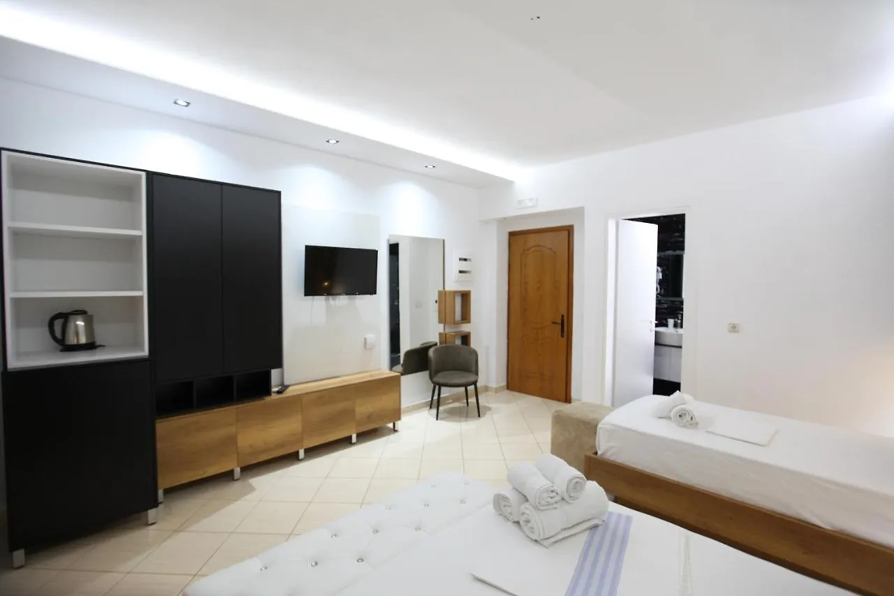 Ksamil Central Park Hotel