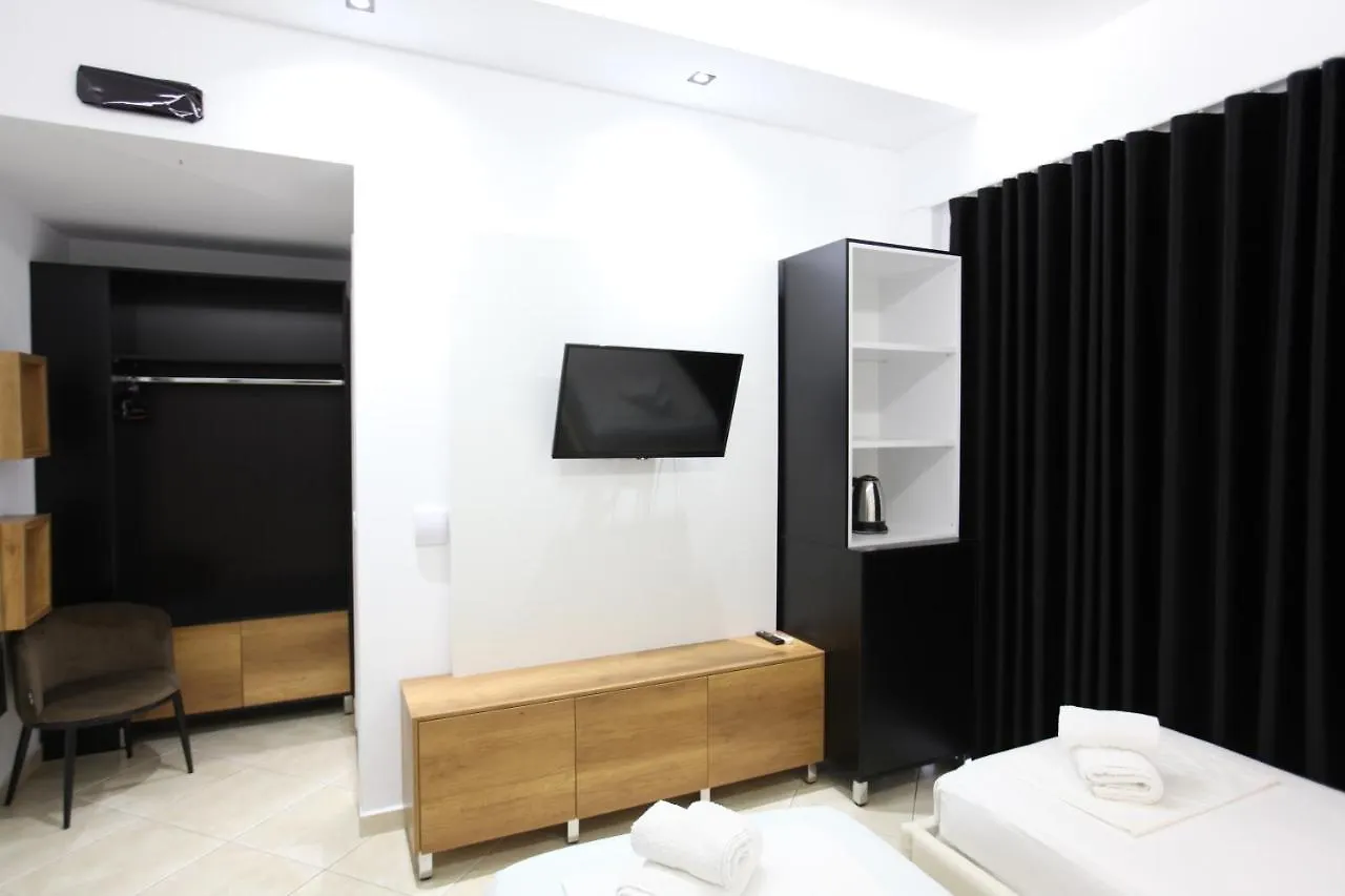 Ksamil Central Park Hotel
