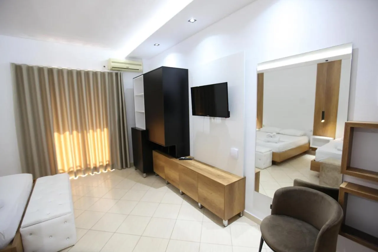 Ksamil Central Park Hotel