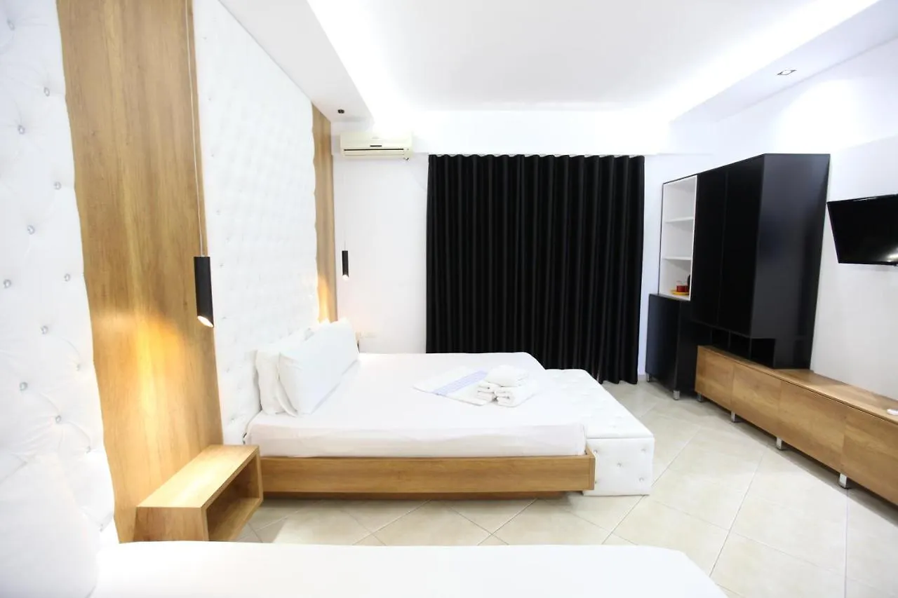 Ksamil Central Park Hotel
