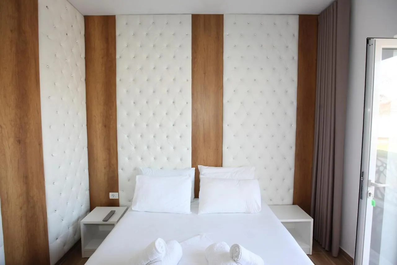 Ksamil Central Park Hotel