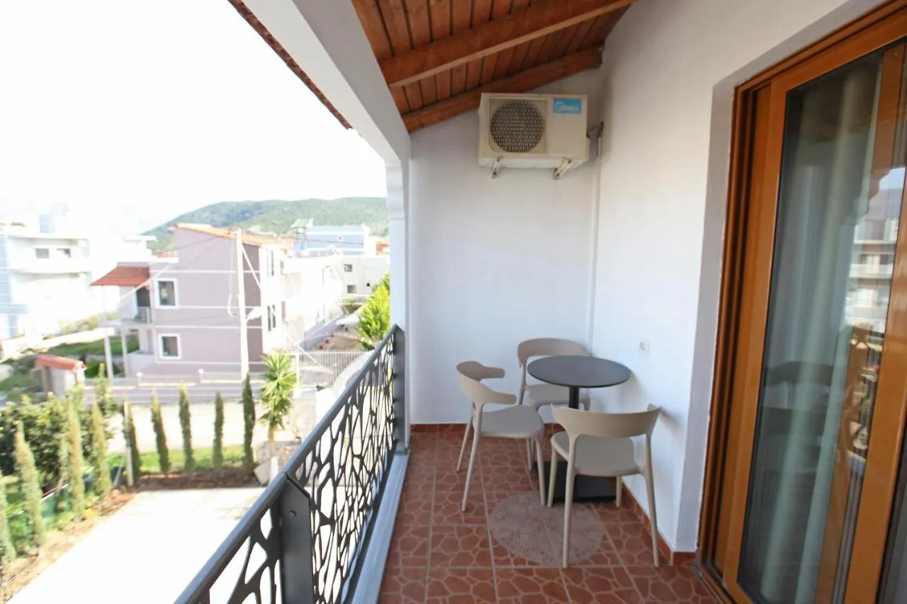 Ksamil Central Park Hotel
