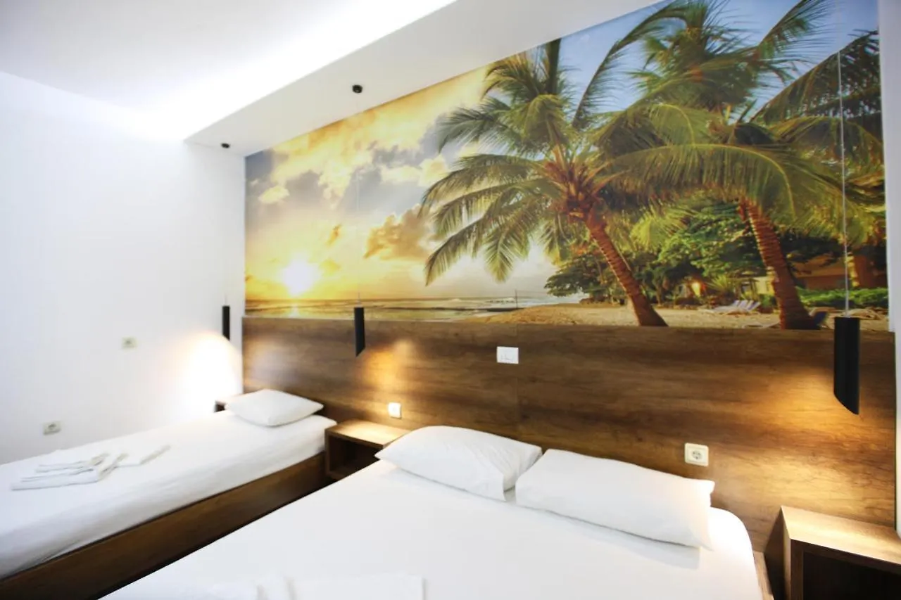 Ksamil Central Park Hotel